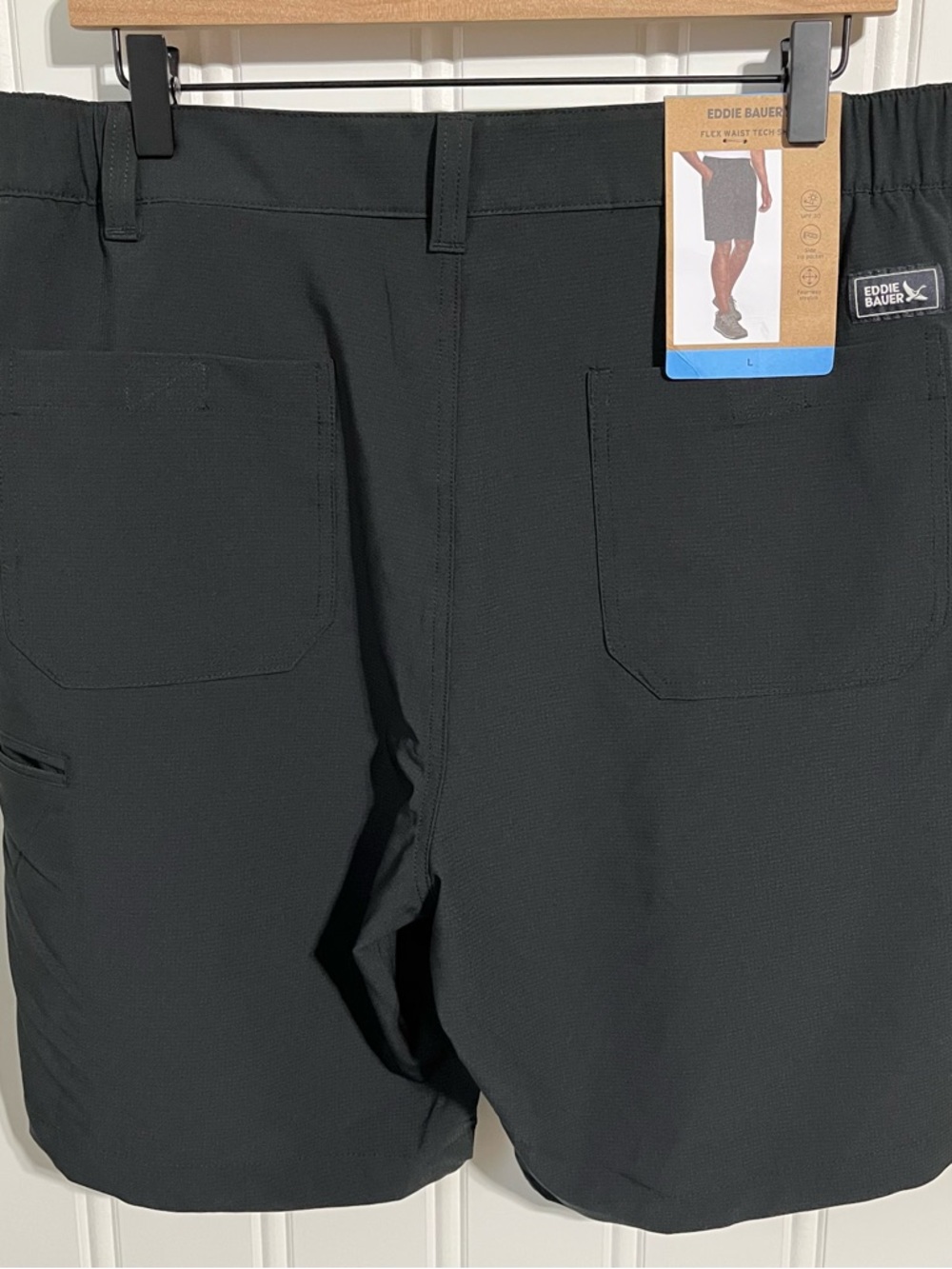Eddie Bauer NWT Flex Waist Tech Side Zip Pocket Black Shorts Hiking Men’s L
